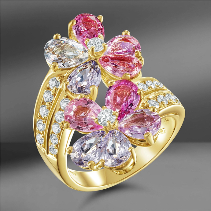 Золотое кольцо Bvlgari Flower с сапфирами и бриллиантами стоимостью 1 300 075 рублей