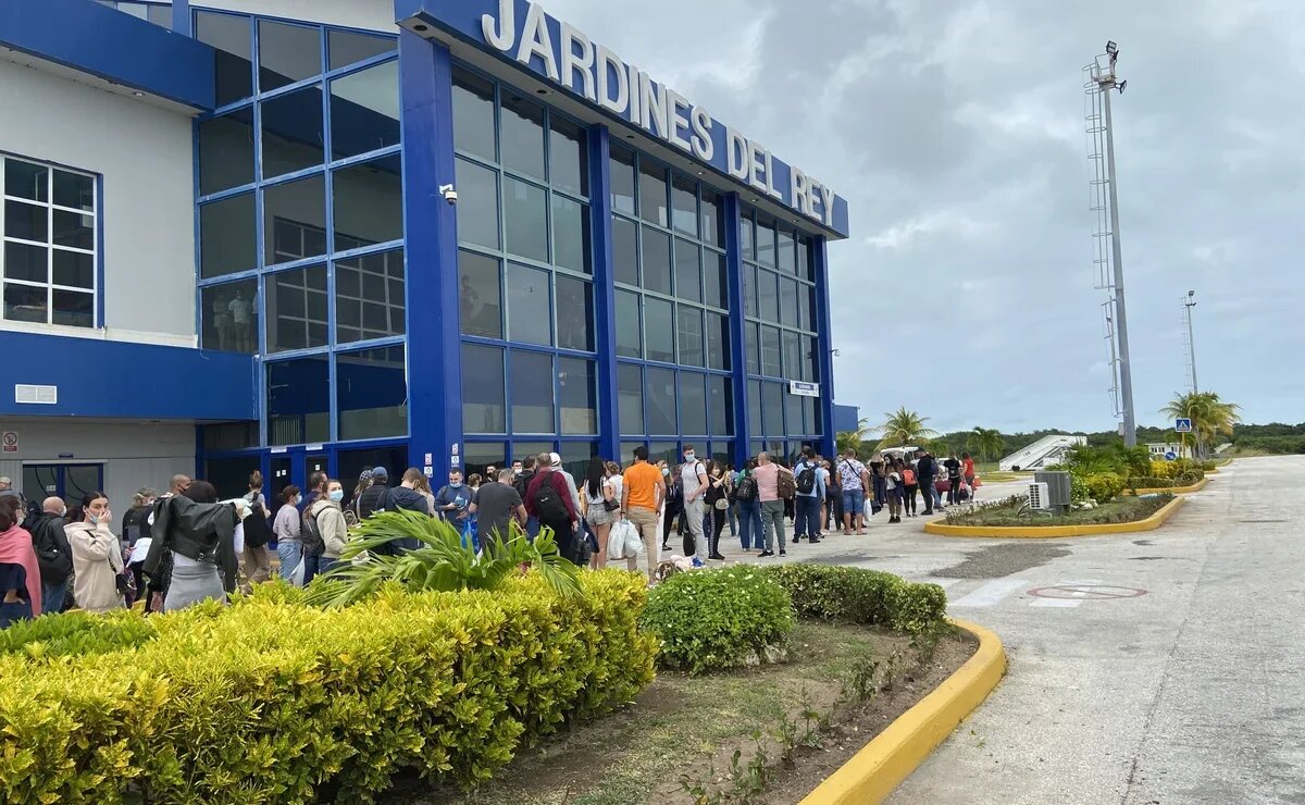    Энергокризис на Кубе меняет расписание авиакомпаний и отдых туристов