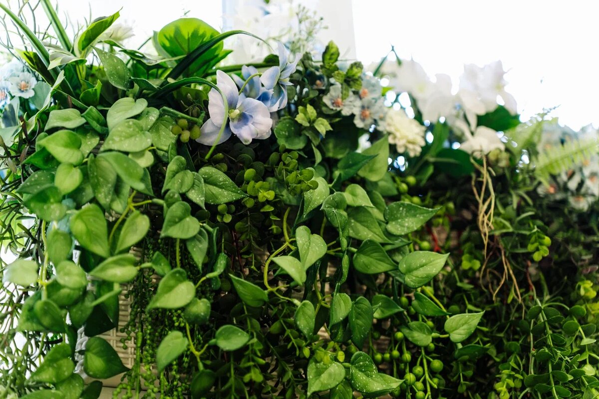 Выполнено декораторами Me Decor