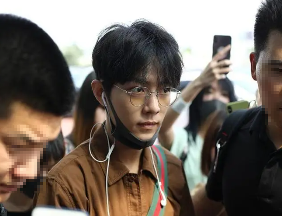 Китайский актер и певец Сяо Чжань.