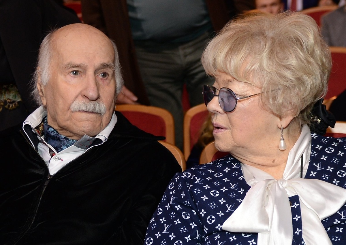    Владимир Зельдин с супругой (Фото: РИА Новости / Екатерина Чеснокова)