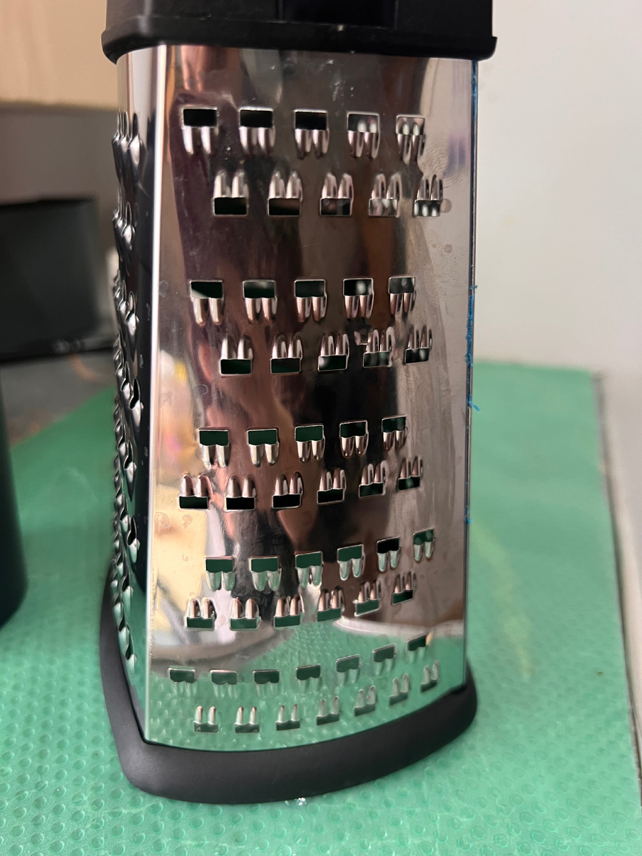 Поскольку, я не профессионал, я не знаю как она называется и буду благодарна, если подскажете.