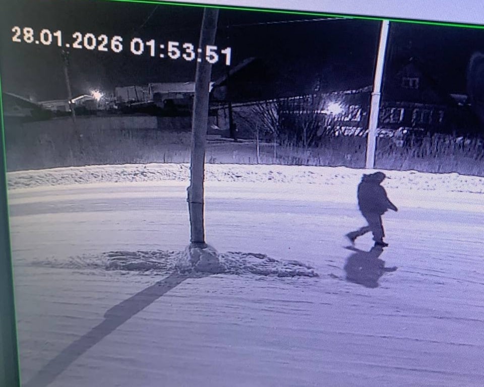    Последний раз уличная камера зафиксировала мужчину на перекрестке улиц Северовосточная - Ленина. Фото: читатель "КП"