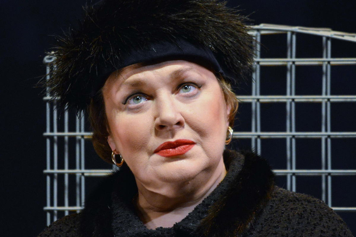     «Нелепо и мгновенно ушла из жизни»: директор Театра имени Вахтангова рассказал о смерти Ольги Чиповской