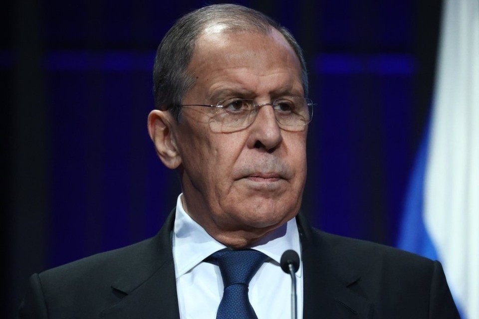    Лавров заявил, что Вашингтон также хочет контролировать инвестиционное сотрудничество РФ с членами БРИКС GLOBAL LOOK PRESS
