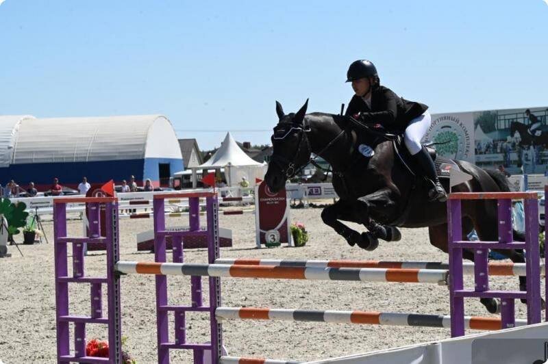 Конноспортивный комплекс "Дубрава" тоже располагается на землях Белоярского района (поселок Верхнее Дуброво, улица Манежная, 1). Фото: ДИПСО