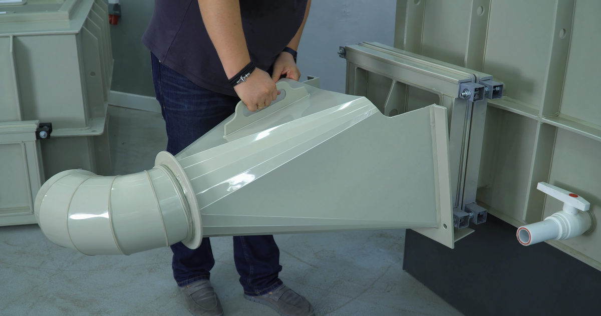 лоток с рукавом