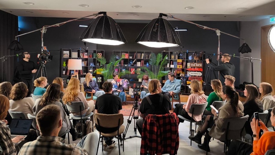 Книжный клуб в компании METRO