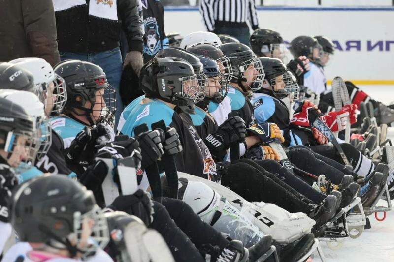    Фото пресс-службы полпредства в УрФО. Хоккеисты