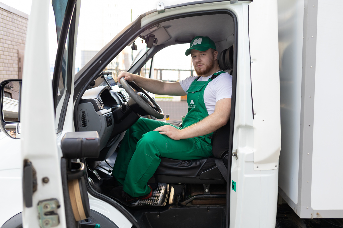 Специалист компании "Магистраль - Переезды по России"