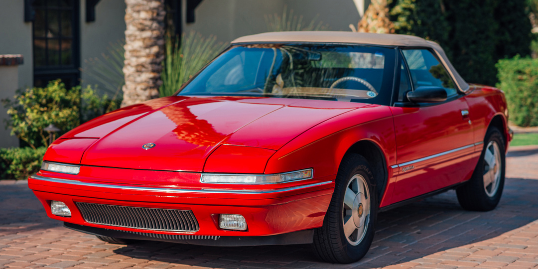 Buick Reatta: Яркий луч света в тёмное время GM