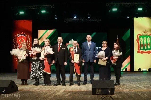    Кого из пензенцев наградили 4 февраля, в День области?