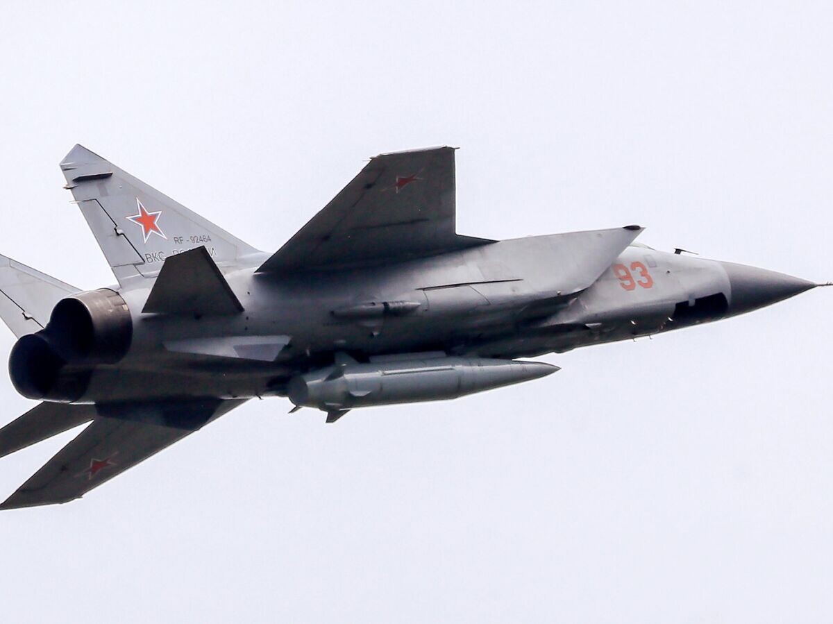    Истребитель-перехватчик МиГ-31К с гиперзвуковой ракетой "Кинжал" | © РИА Новости / Антон Денисов