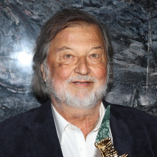     Алексей Рыбников заключил мировое соглашение с Apple Music