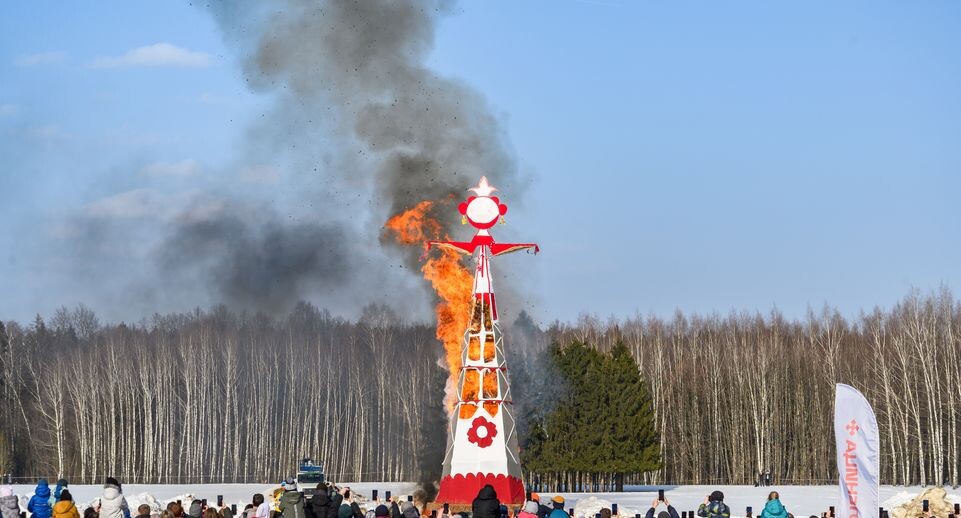    В музее-заповеднике «Горки Ленинские» прошла Арт-Масленица / Медиасток.рф