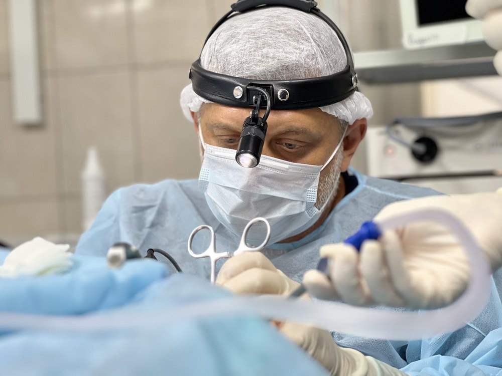 На фото кандидат медицинских наук, эксперт по лор-патологиям Клиники уха, горла и носа Старосветский Андрей Борисович