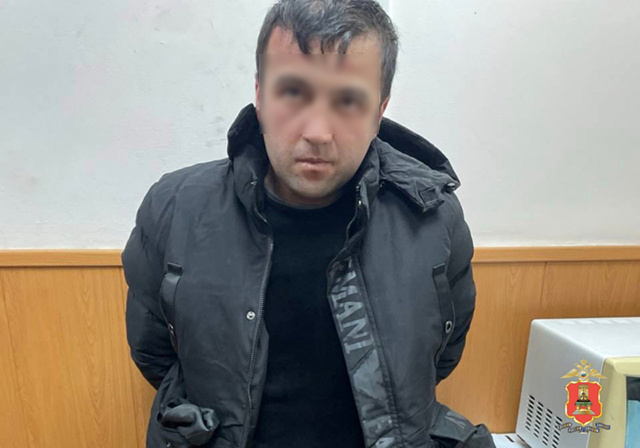 В Тверь «на заработки» приехал иностранец, задержали его с метадоном за сбыт