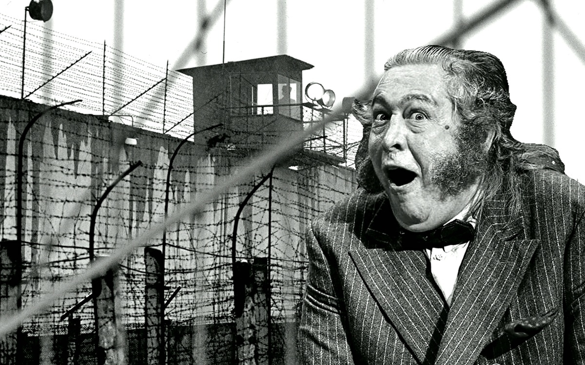 Снова в этом зале....