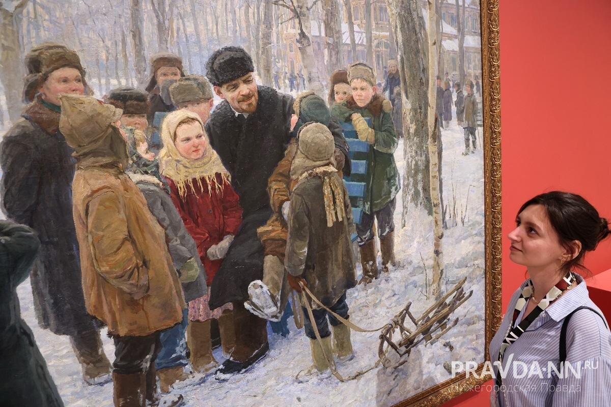    Ленин и дети — традиционный сюжет советской ленинианы