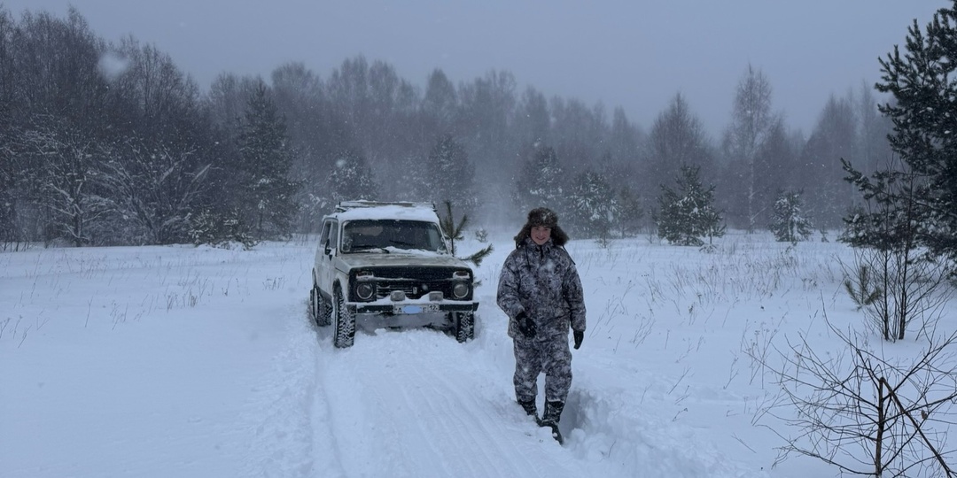 Мы уехали встречать Новый год в глухой лес… и чуть не остались там