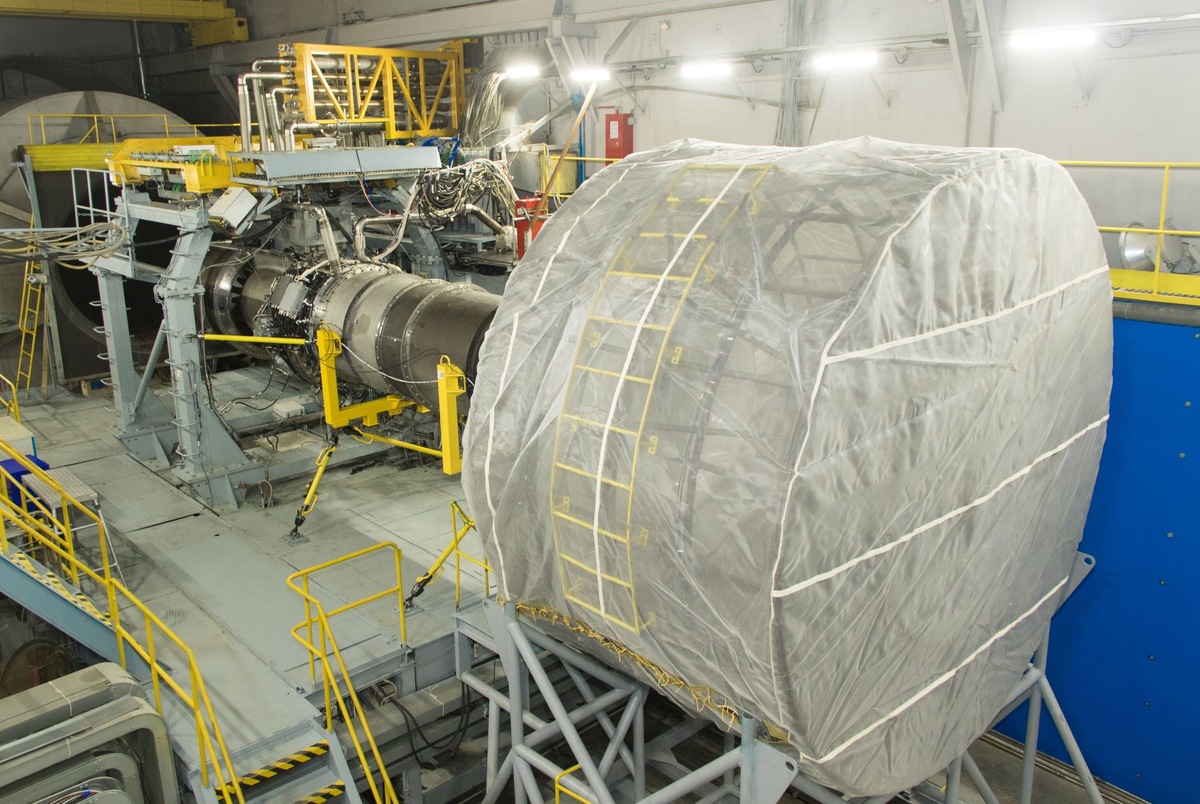    Длительное тестирование двигателя ПД-8 проводилось на испытательном стенде ОДК-Авиадвигатель в Перми. Источник фото: uecrus.com.