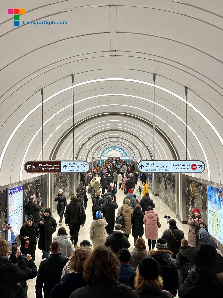 Первый день работы станции "Путиловская"