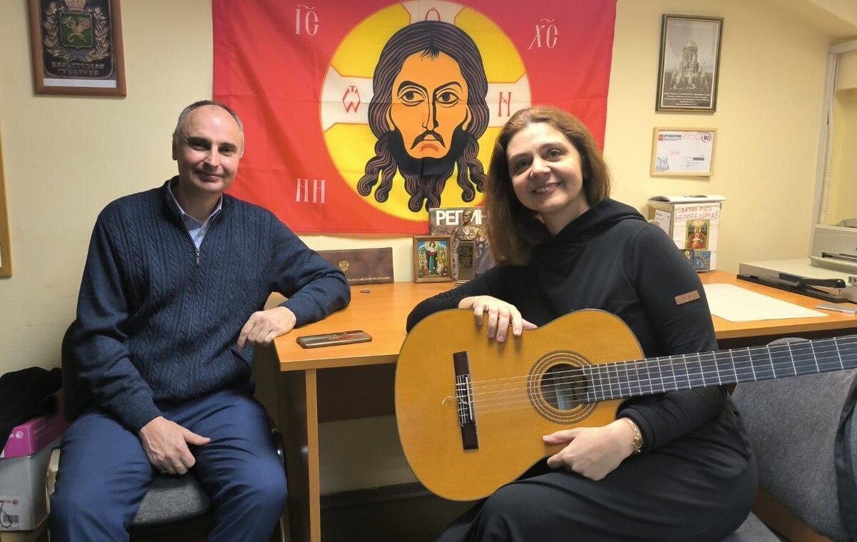 Сергей Моисеев и Анна Артамонова в штабе ОО "Русь Триединая"