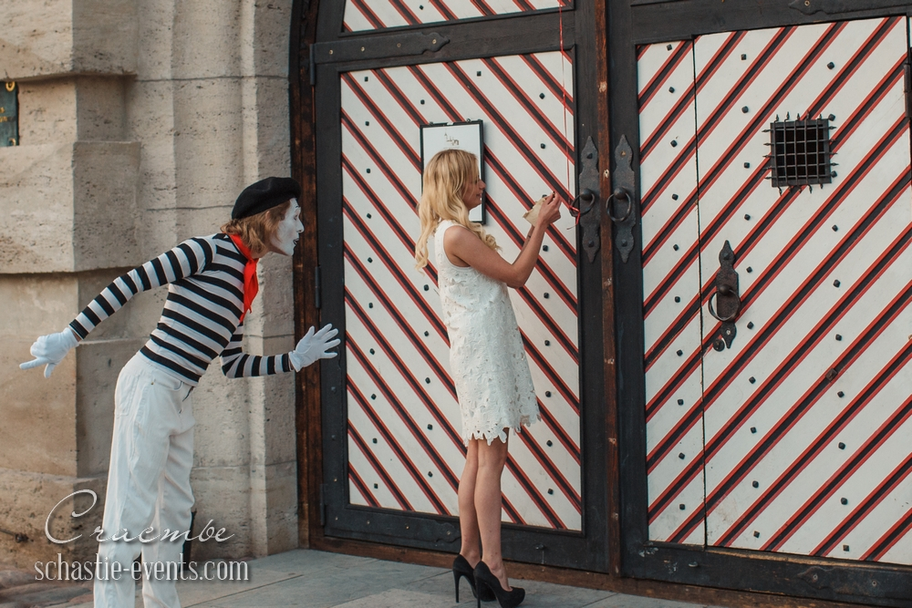 Романтический квест в Петербурге завершился фантастическим подарком на 8 марта.