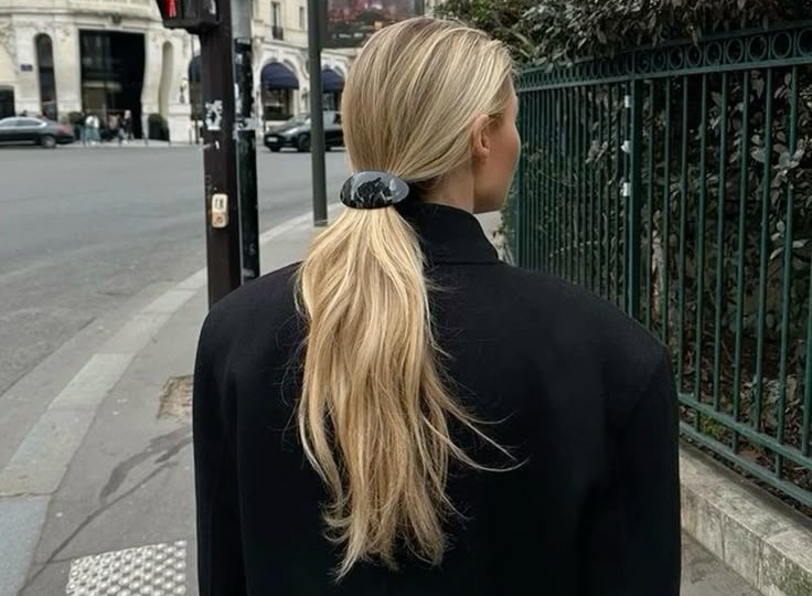 Приемы стиля на весну 2026: как обновить гардероб без покупок. Часть 1