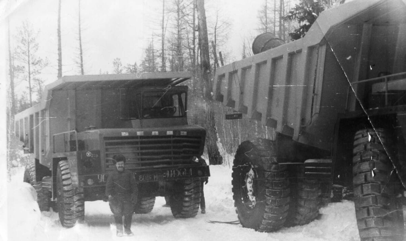 Фото автора. 80 годы двадцатого века. Зимник Усть-Кут – Мирный.