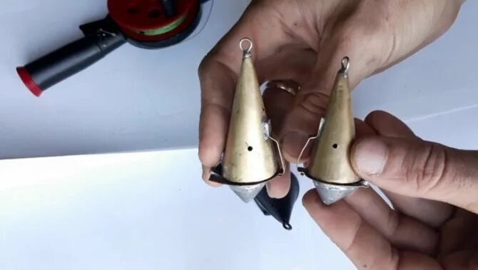 Виды кормушек для зимней рыбалки