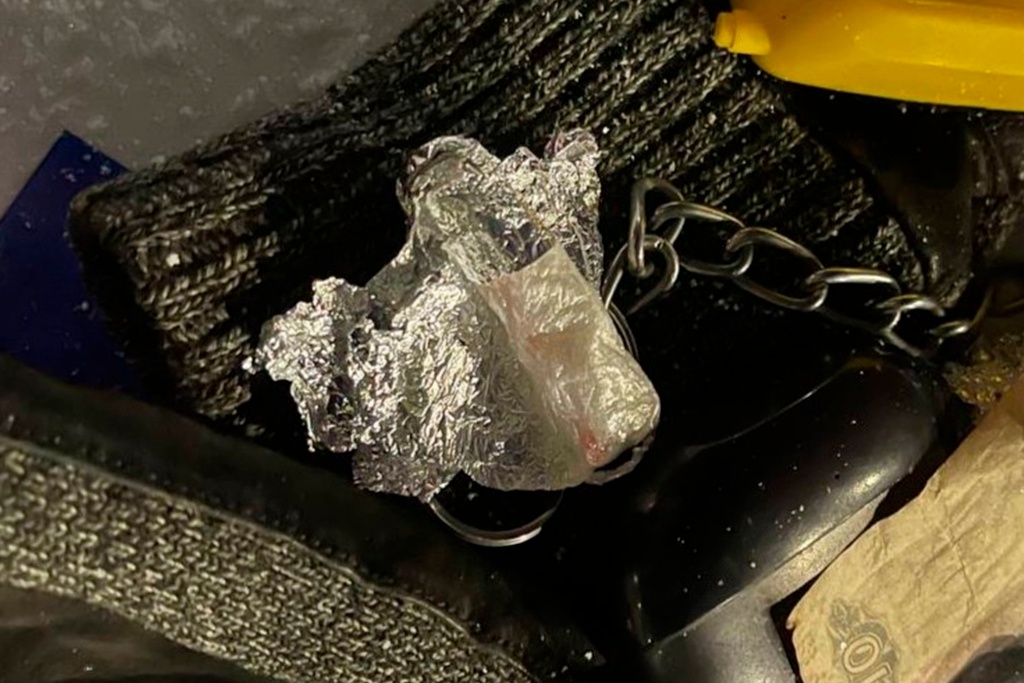    Во время ночного патрулирования в Заречье командир отдельной роты ДПС заметил прохожего, который шаткой походкой пересекал