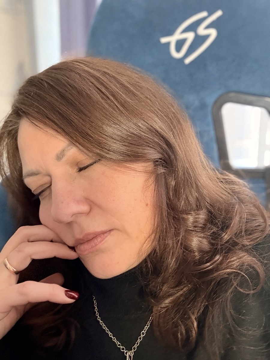 Новогдняя суета позади, и новогодние каникулы, которые должны были принести спокойствие и отдых, тоже, а я уже устала.