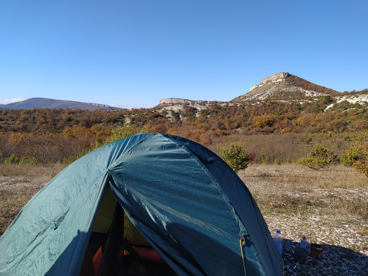 Утро в горах Крыма близ Тепе-Кермен