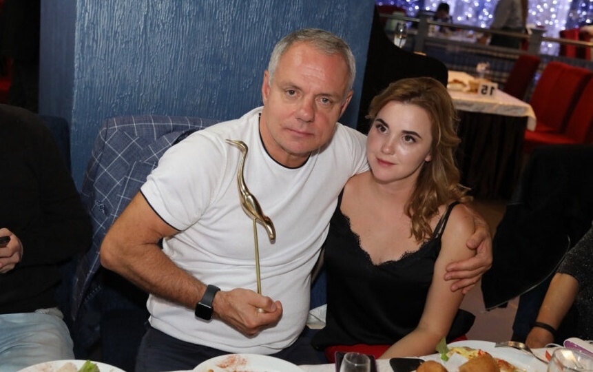 Они годятся им в дочери: 7 неравных браков российских актрис