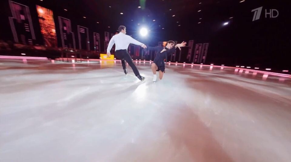    Сергей Шубенков и Елизавета Худайбердиева. Источник: 1tv.ru