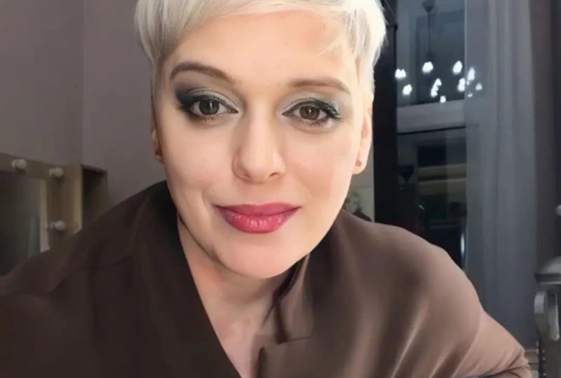 Звезда «Не родись красивой» Нелли Уварова экстренно госпитализирована прямо с катка в Лужниках! 45-летняя актриса неудачно упала и сломала