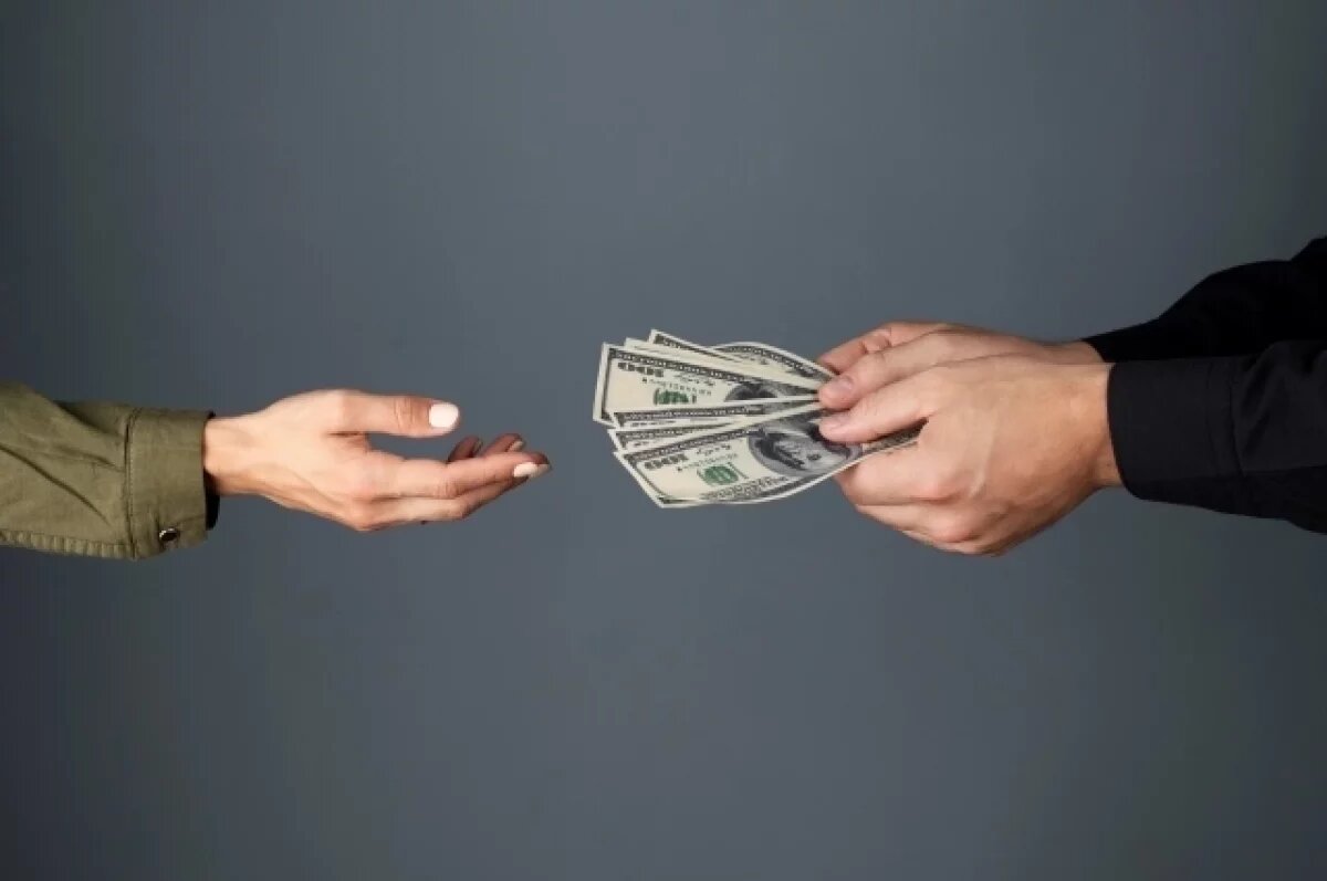    На Дону руководитель медицинского учреждения обвиняется в получении взятки