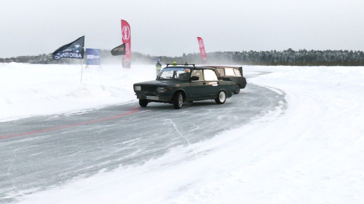    На снегу боком едет всё - в Нижневартовске прошли соревнования по дрифту