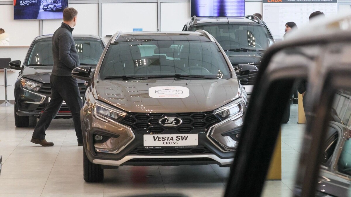    Lada Vesta подорожала на 80% с 2022 года   Алексей Белкин/NEWS.ru/ТАСС