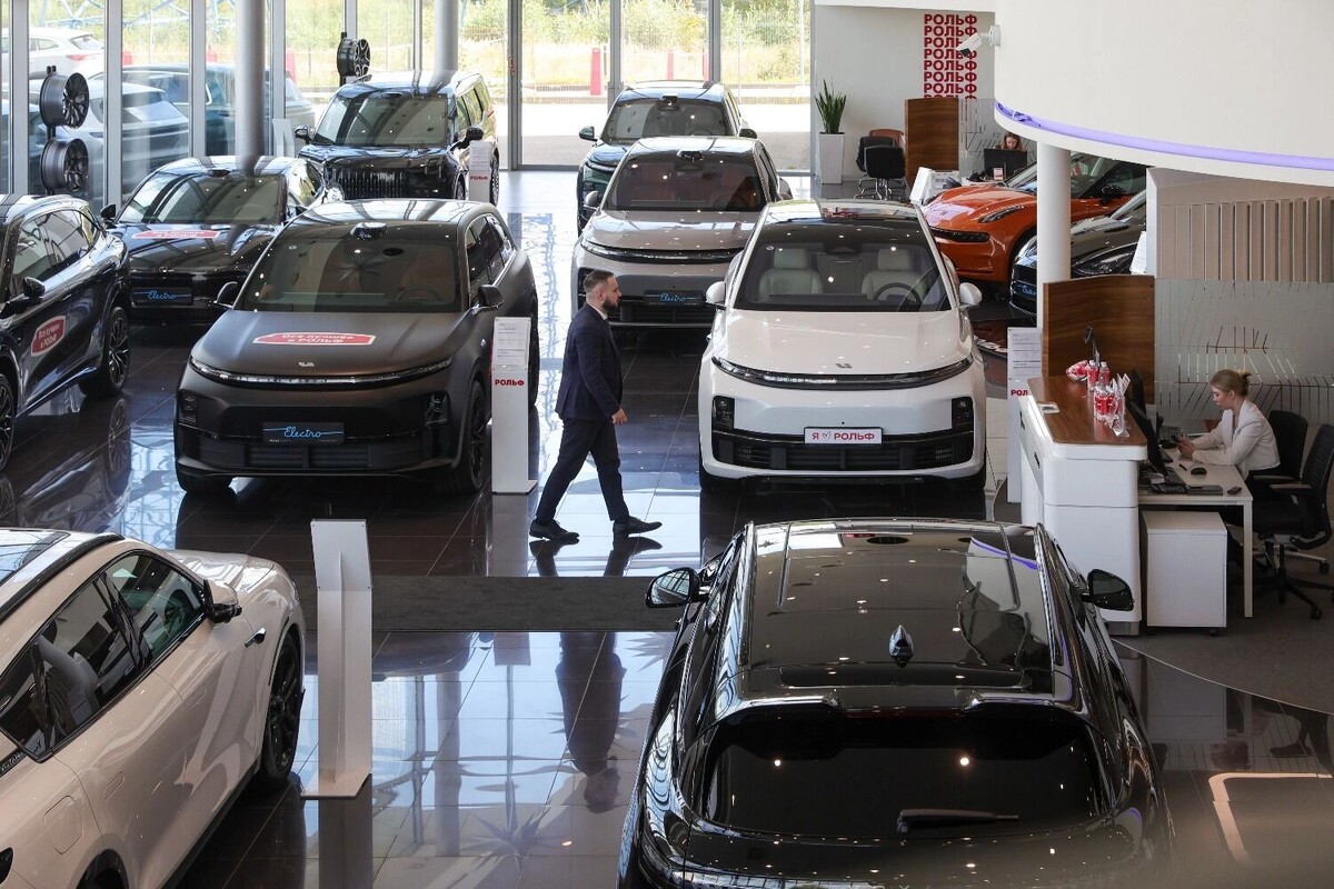    Средневзвешенная цена нового автомобиля достигла 3,5 млн рублей   Наталья Шатохина/NEWS.ru/TACC