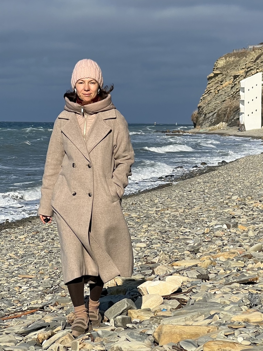 Всех приветствую на моем канале про переезд и нашу новую жизнь у моря, обустройство, творчество, дом, уют и новые мечты❤️