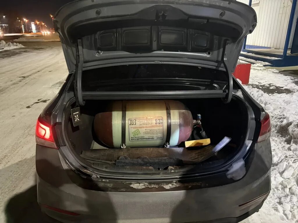 Фото Госавтоинспекция УМВД Волжского📷    Спецстоянка и 4 штрафа: в Волжском задержан 21-летний таксист с туркменскими правами
