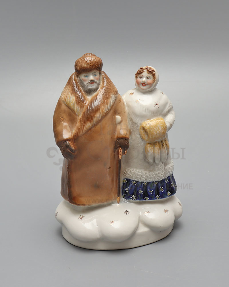 Скульптурная композиция «Прогулка» (Рыбинские купцы), скульптор Н. И. Исакова, Первомайский фарфоровый завод (Песочное), 1970-е. Фото с нашего сайта dvaveka.ru