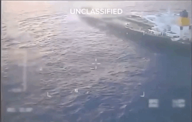    С подачи США продолжается "танкерная война" в открытом море в нарушение Конвенции ООН по морскому праву. Видео: ТГ-канал @zeleniy_krai