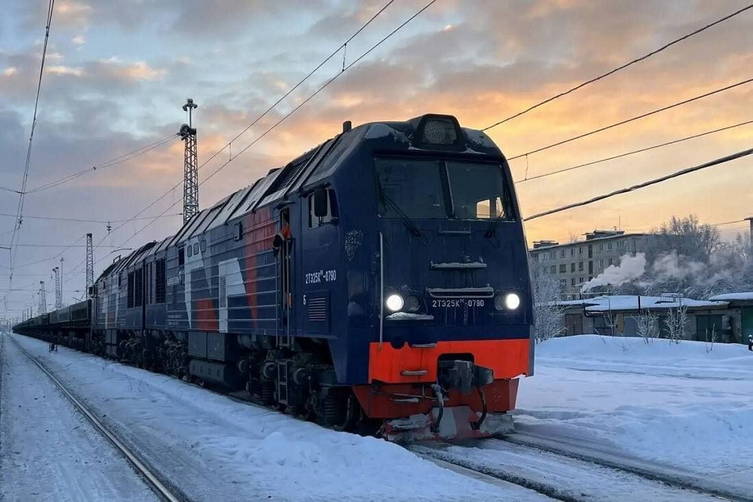   Тепловоз 2ТЭ25КМ