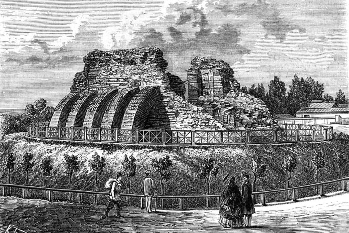    Киев. Развалины Золотых ворот. Гравюра Дамюллера с рисунка К. Брожа. / из архива журнала "Родина"