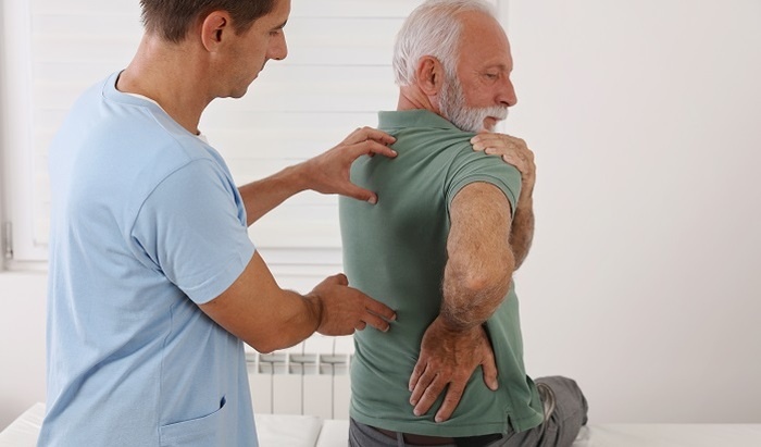 Три привычки, которые помогают снизить боль в пояснице без лекарств