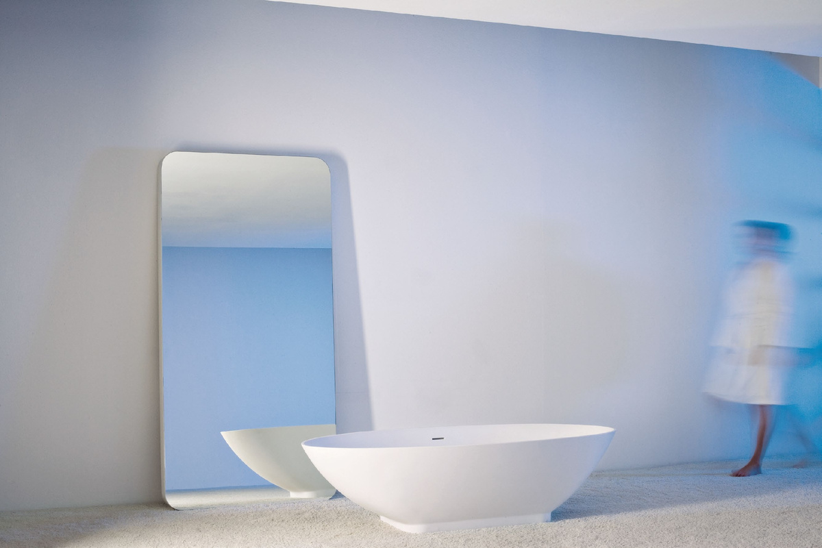 Элементы интерьера ванной комнаты Axia Collection
Италия Цвет: Staron Bright White BW010, Pure White SP016