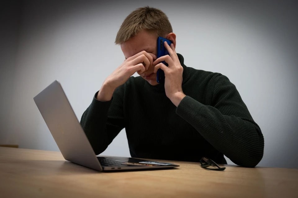    Ve;xbyf незаконно использовал чужие sim-карты и оформил кредиты на их владельцев "КП" Архив